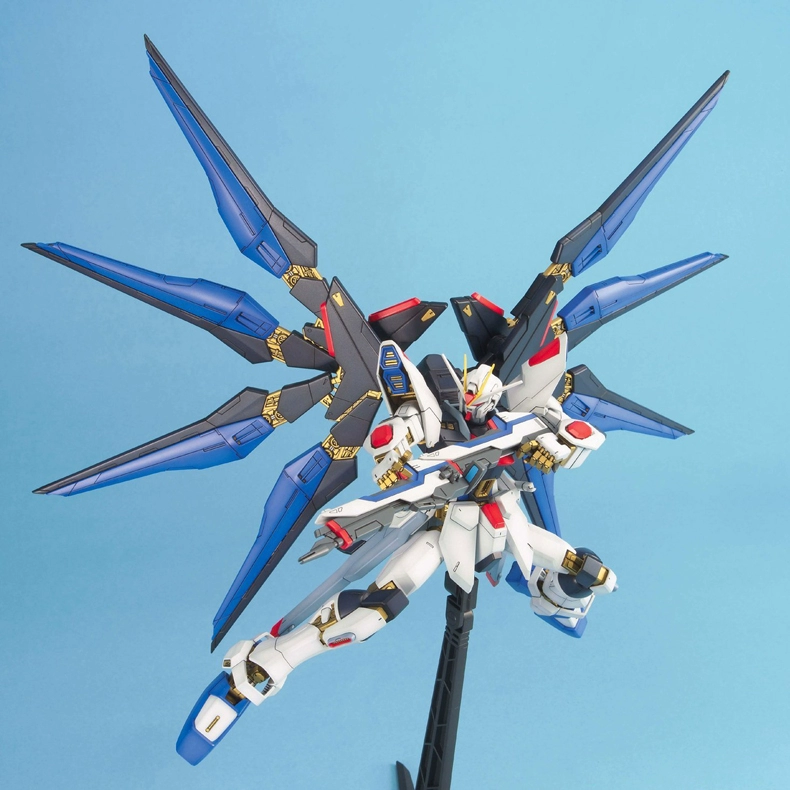 Bandai Gundam Lắp ráp mô hình MG 1/100 Strike Freedom Assault Gundam miễn phí với khung - Gundam / Mech Model / Robot / Transformers