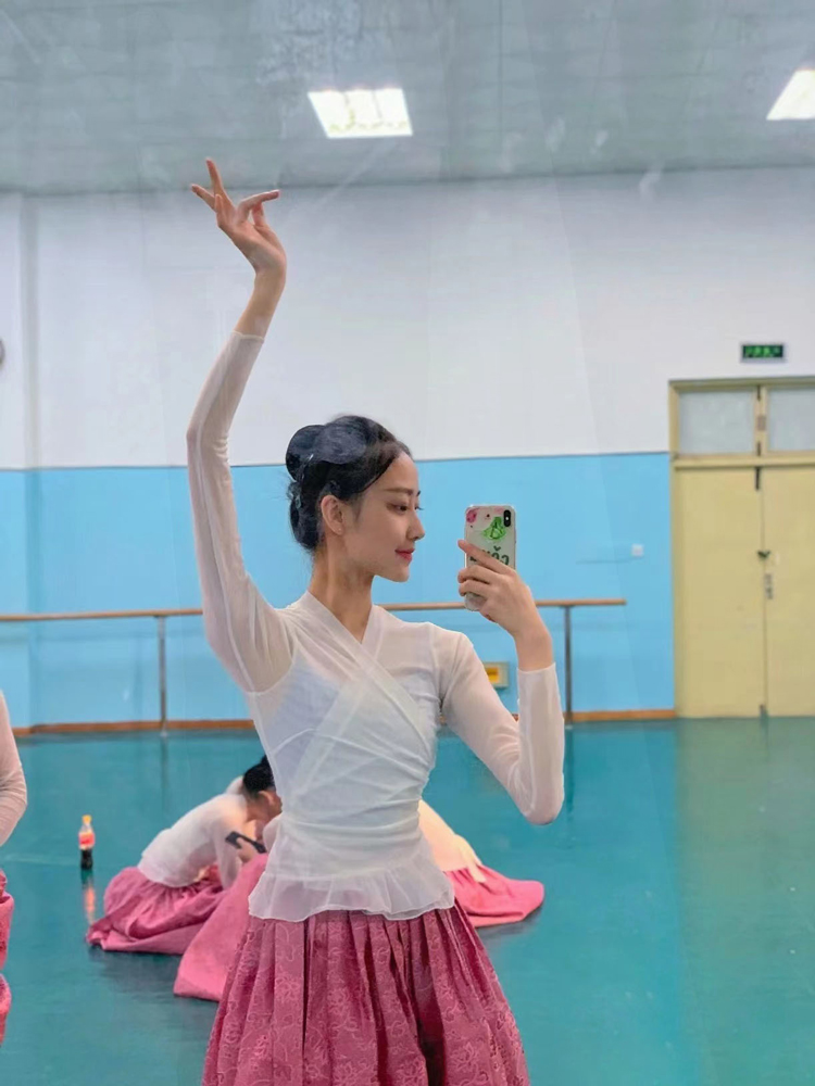 North Korean dance practice blouses women's dress rehearsal for performance practice Skirt Art-Taobao