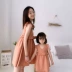 Tomatuo Children’s Wear 2020 New Summer Hàn Quốc Không tay cả hai bên Mặc cho mẹ-con gái Váy tai gỗ Cha mẹ-con mặc - Trang phục dành cho cha mẹ và con Trang phục dành cho cha mẹ và con