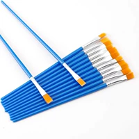 1 пластиковый стержень из небольших труб