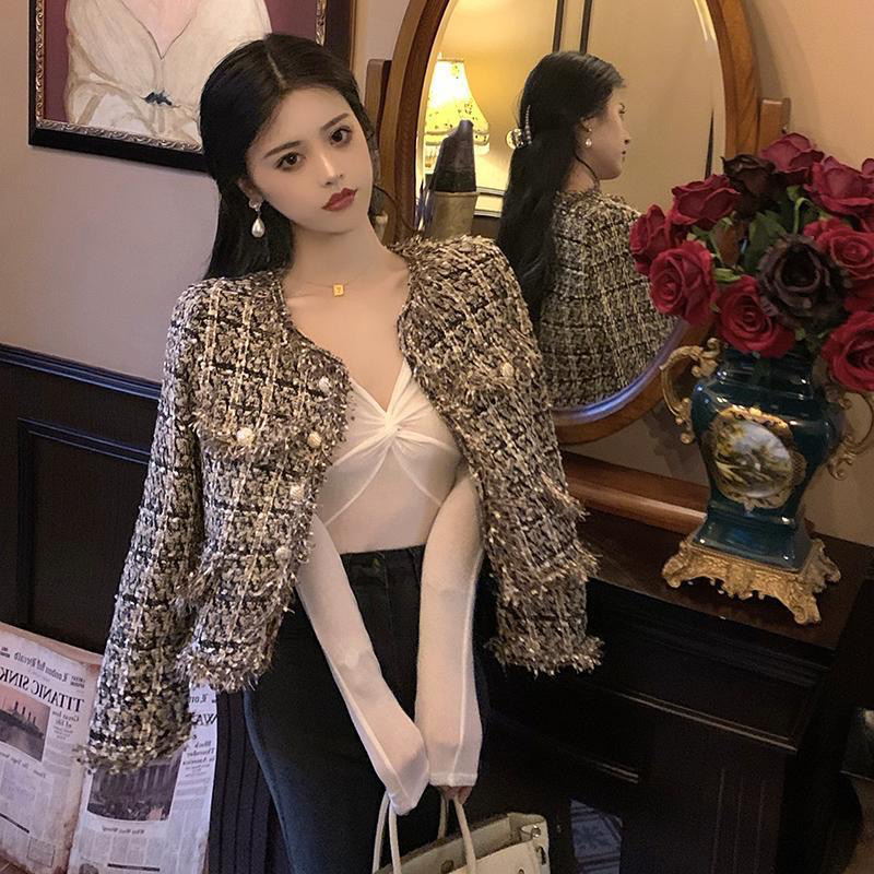2025 Spring Elegant Socialite Tweed Short Jacket Women's Fringed Short Slim Fit Quilted Warm Jacket 2025 Spring Elegant Socialite Tweed Short Jacket Women's Fringed Short Slim Fit Quilted Warm Jacket