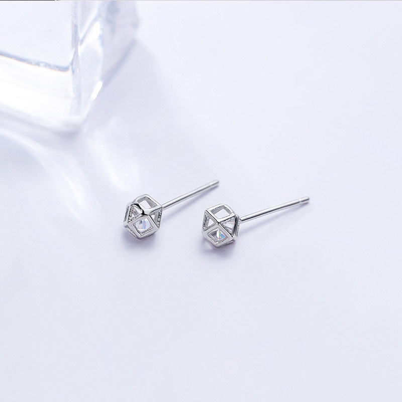 Rubik's cube zircon earrings 925 whole body sterling silver mini delicate three-dimensional polygon earrings female 2019 new earrings