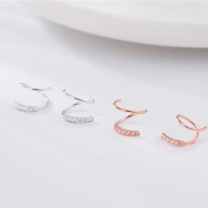The S925 silver design of the earrings female minimalist temperament of Korean geometry personality creative pin