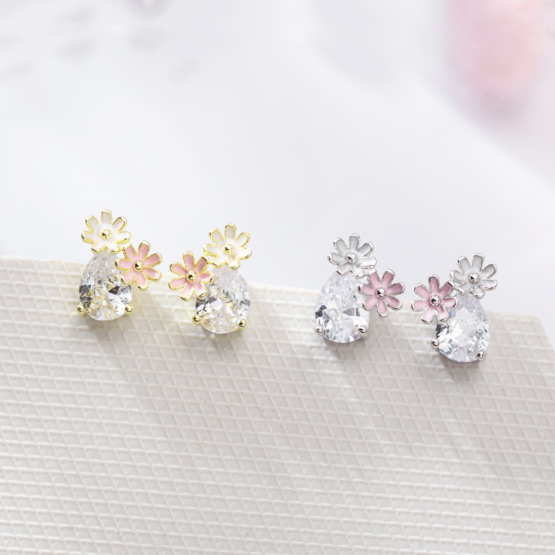 Two - color daisies drop ear needle Korea 925 pure silver flower ear decoration girls net red in 2019 new simple