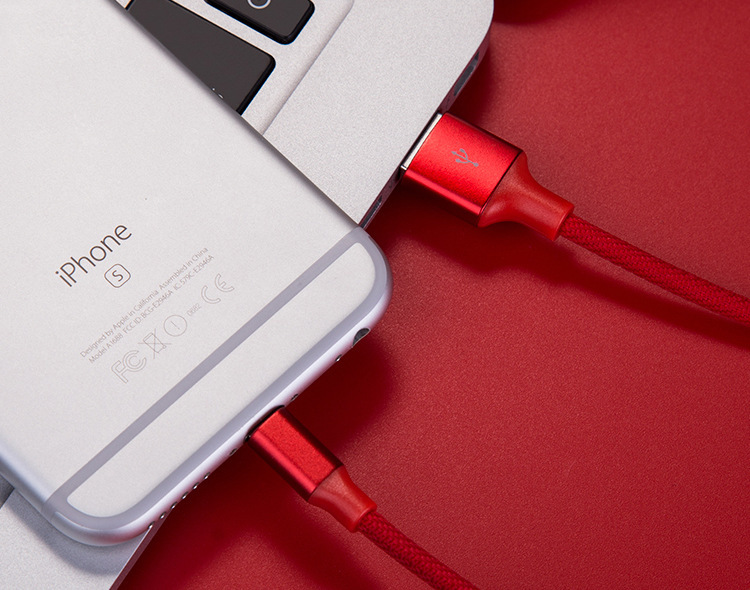 On-board multifunctional data line in-car charging line suitable for Apple iPhone5s 6s 7 fast charging and charging wires