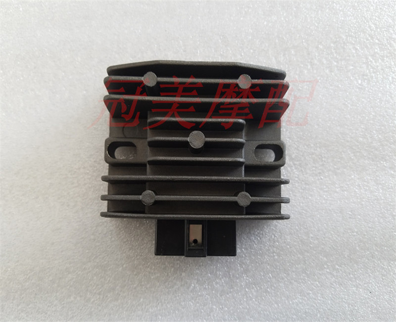 Scooter Licai QS125T-2 Yuncai QS100T silicon rectifier voltage regulator charging rectifier