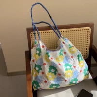 Большой цветок