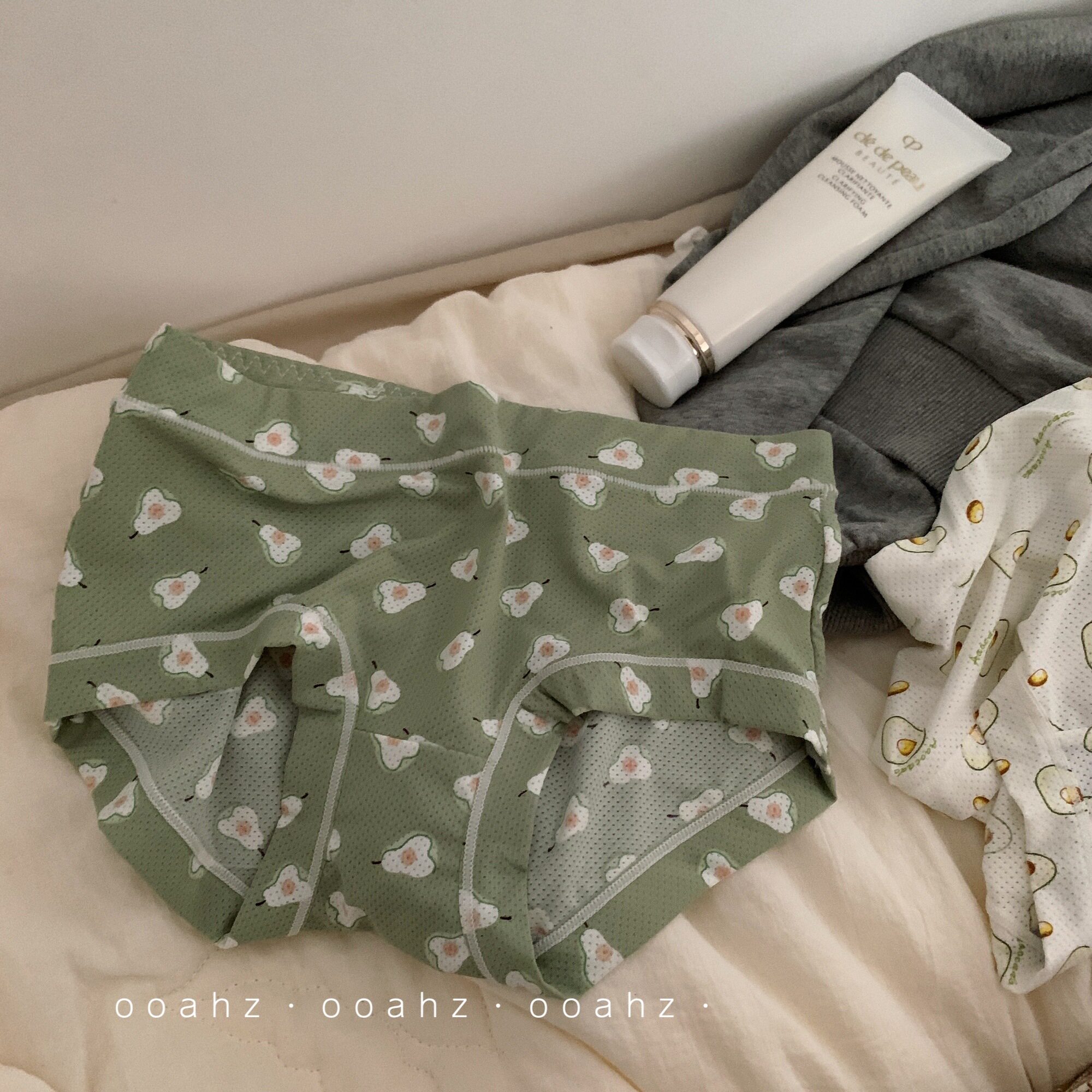 Air vents ~ (fruit in summer) Milk Silk Fruit Printed Wrap Hip Mid Waist Ice Silk Cute Lady Panties