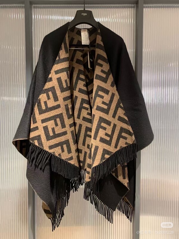 Fendi Shawl Cape Wool Cashmere Yarn Scarf Women's Style