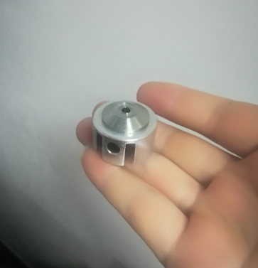 The riveting head and the heating seat of the bookbinding machine