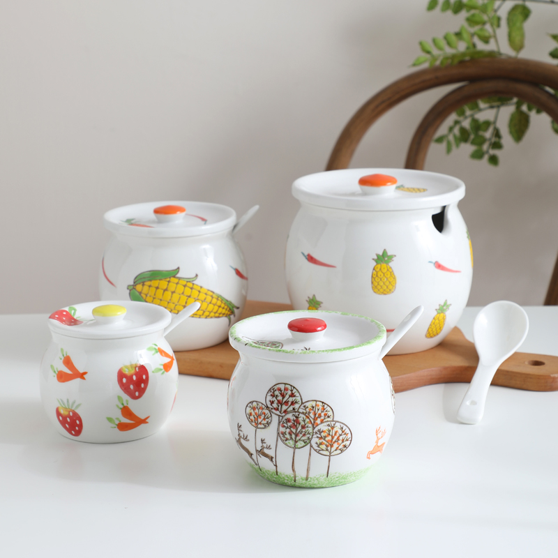 High temperature resistant ceramic white chilli tank red oil tank kitchen home with lid pig oil tank salt jar seasoning Seasoning Jar 