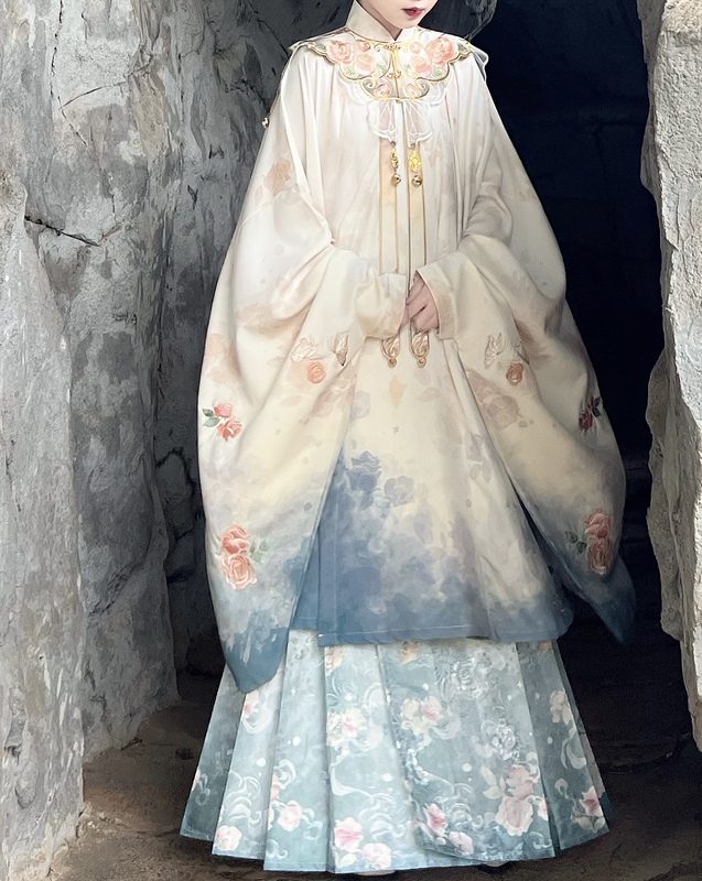 Fuyao [Rose and Butterfly] Original Ming Dynasty Style Hanfu Women's Stand Collar Oblique Placket Long Shirt with Heavy Embroidery and Cloud Shoulders Mamian Skirt