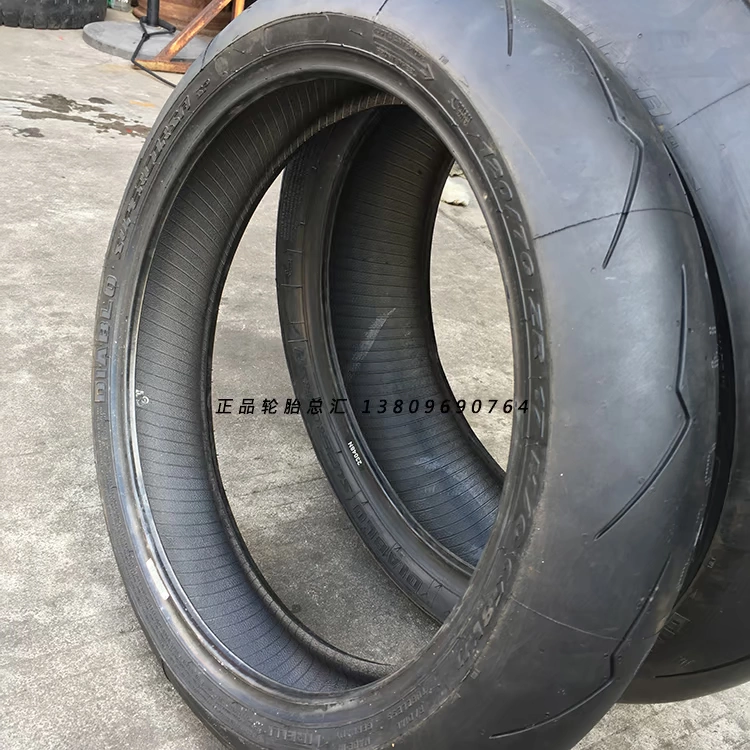 Pirelli lốp xe máy sét lớn 120 / 70ZR17 lốp nóng chảy đầy đủ 200 / 55ZR17 lốp theo dõi - Lốp xe máy