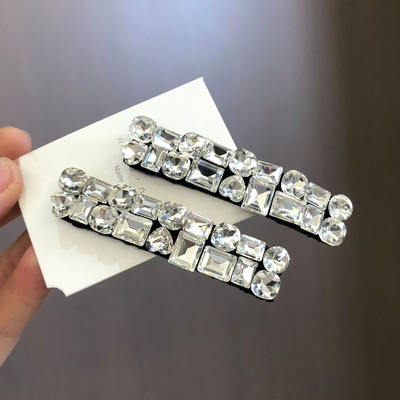 Korean-style heavy industry water diamond fashionable bangs clip, niche high-end feel, elegant crushed hair clip, unique side clip, one-line clip for women