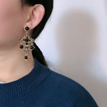 European and American holiday wind baroque walking show Palace Sculpture Floral Jewel Long Cross Earrings Woman Fashion Retro Ear Accessories