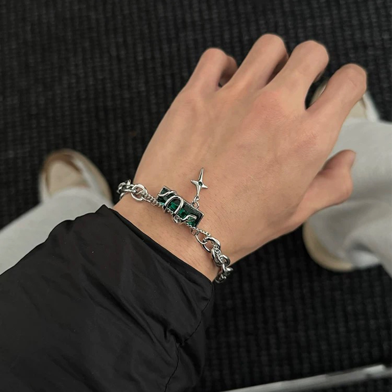 Snake Wrap Bracelet for Men and Women, Hip-Hop Titanium Steel, Versatile Niche Design, High-End Trendy Personality Accessory