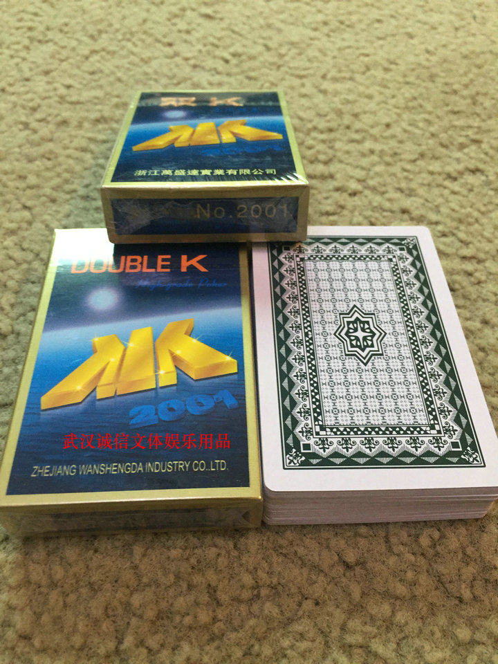 China Wansheng Da double K2001 white edge black hearts paper poker whole stage performing playing card teaching
