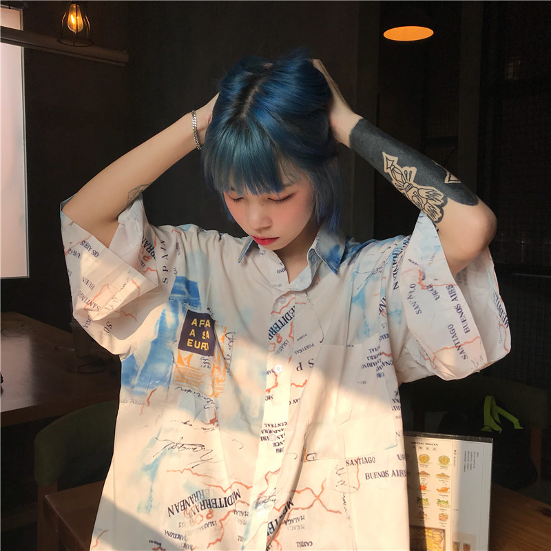 Cổng cổ điển gió chic phong cách Hàn Quốc lỏng lẻo in lỏng polo áo sơ mi áo khoác khổng lồ tay áo T-Shirt Hồng Kông hương vị nữ sơ mi họa tiết dài tay nữ