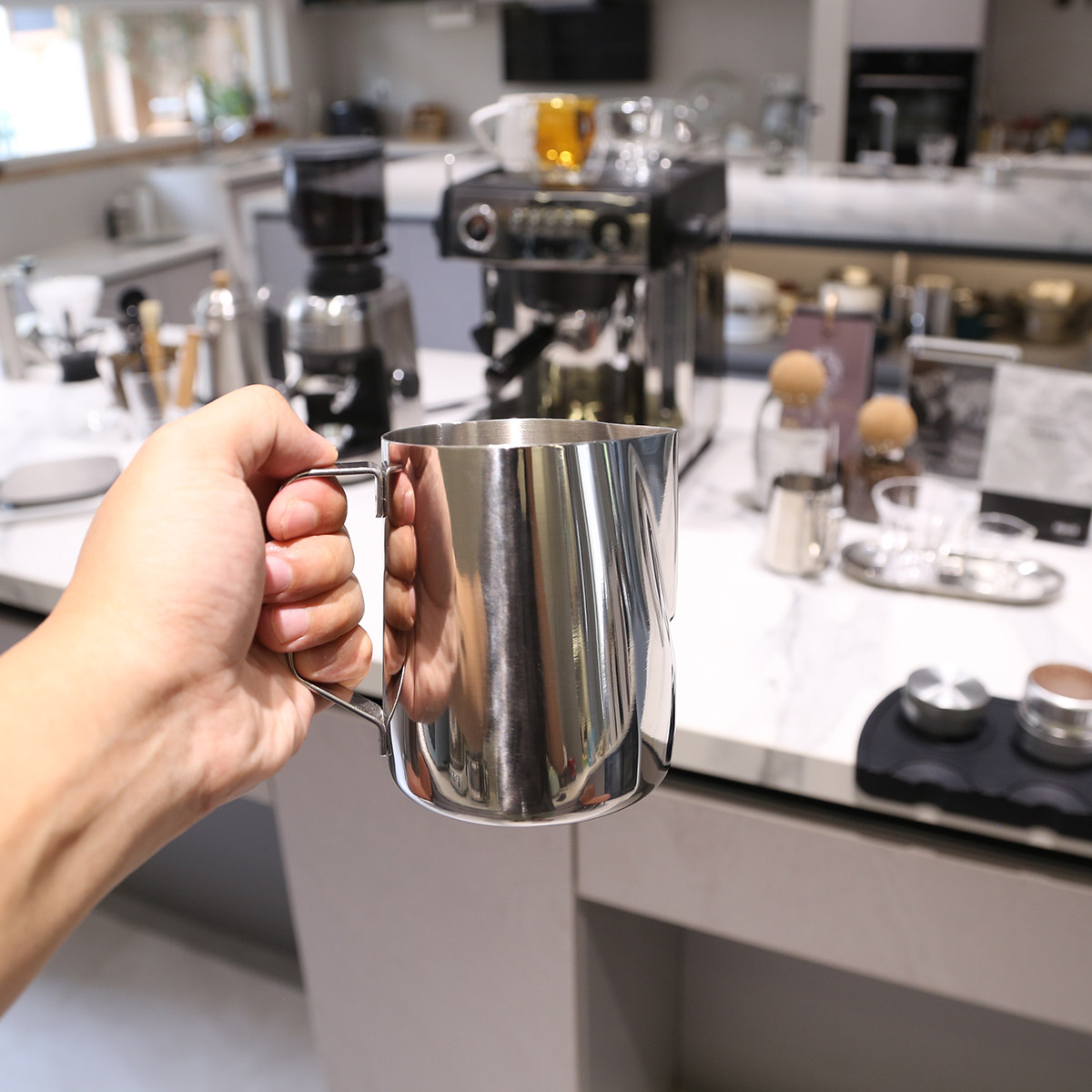 Coffee Raffin Cup Stainless Steel Pull Flower Cylinders Milk Bubble tip Fancy Coffee Molds 600 350ml