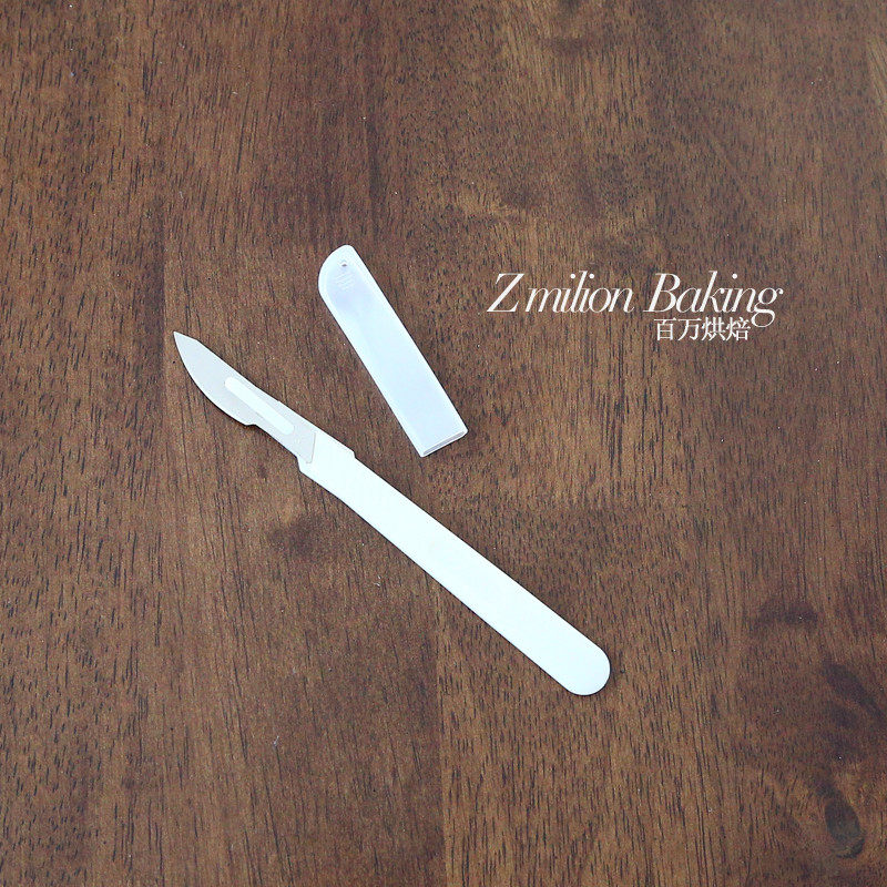 Noodle master cutting knife European bread Baguette Soft European plastic knife Bread cutter Carbon steel knife Baking tools