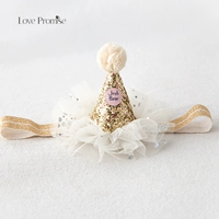 Золотая шапочка и повязка на голову подходят для малышей с небольшими волосами.