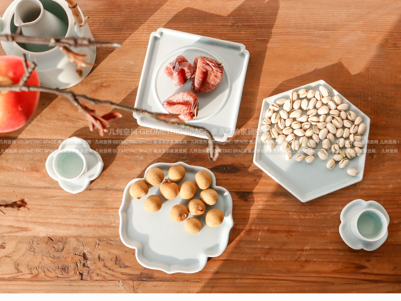 Modern Chinese style flower design creative ceramic bowl polygon Windows desktop tea table of fruit snacks dry fruit tray