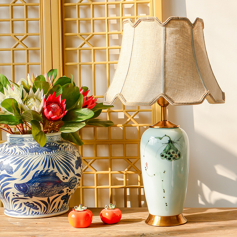 New Chinese style shadow blue lotus ceramic desk lamp hand - made Chinese wind restoring ancient ways home warm sitting room place of bedroom the head of a bed