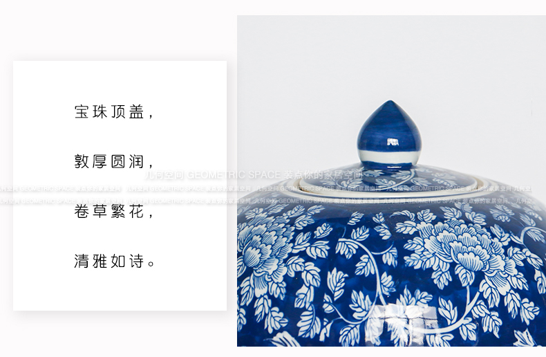 New Chinese style restoring ancient ways is the sitting room porch decorate table flower arranging flowers is blue and white storage tank with cover ceramic vase furnishing articles