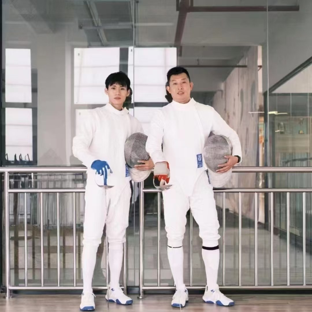 BEYOND冰丝击剑服FIE认证800N：击剑比赛的完美战袍，你值得拥有！-花剑剑服-淘宝好物网