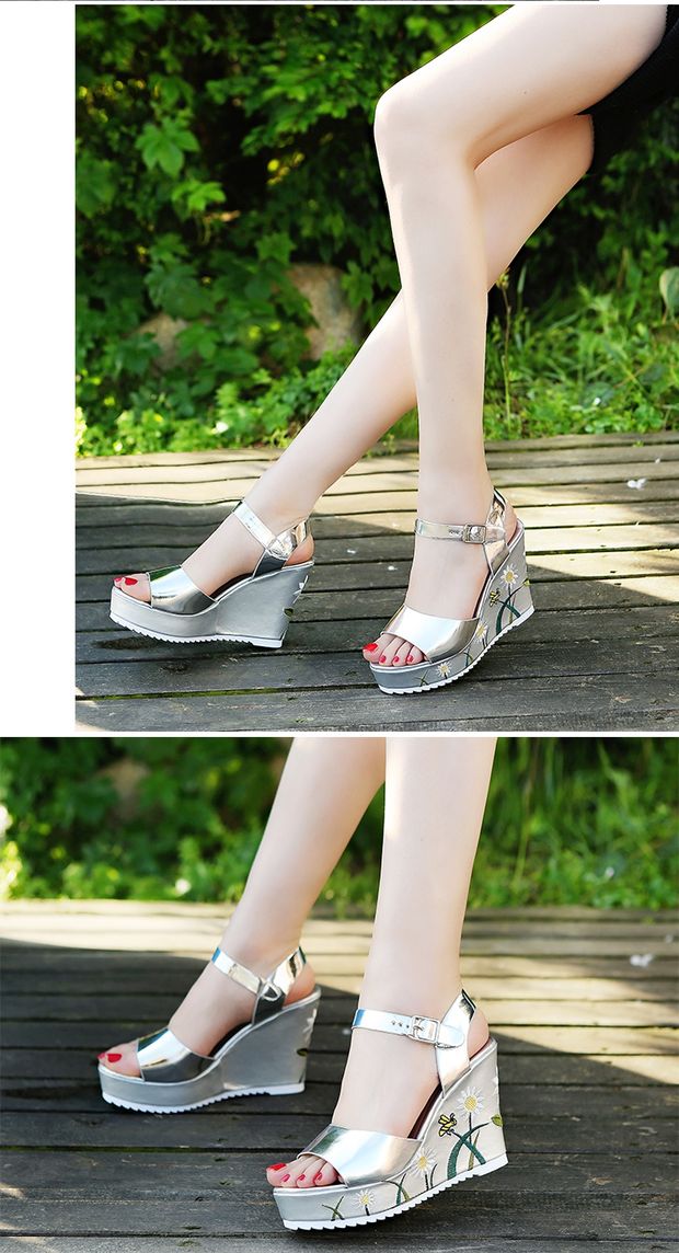 Mùa hè mới dép nữ nêm với hoa với một đôi giày cao gót đế dày dày với đôi dép nữ mùa hè hoang dã dép gucci nữ