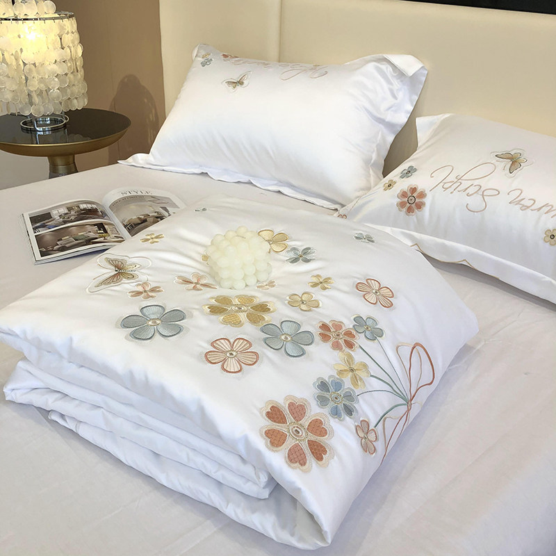 Summer can be machine washed and summer cool by four pieces of ice silk cool air conditioning by summer naked sleeping thin and covered with quilt core