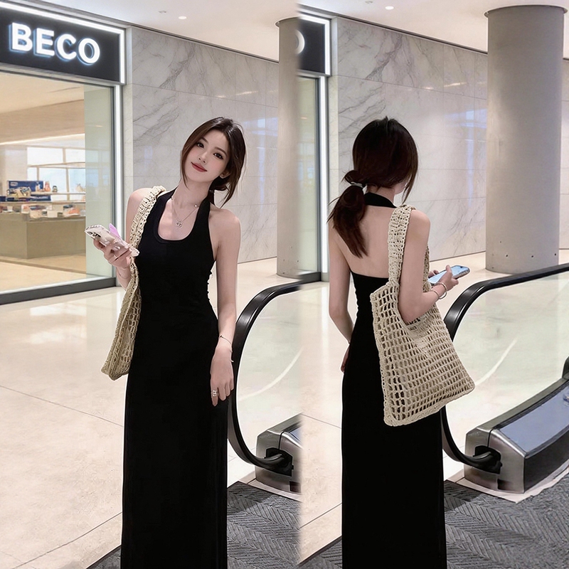 Black Slim Dress 2026 Spring and Summer Fashionable and Elegant Halter Neck Slimming Age-Reducing Long Dress Base Layer Long Dress