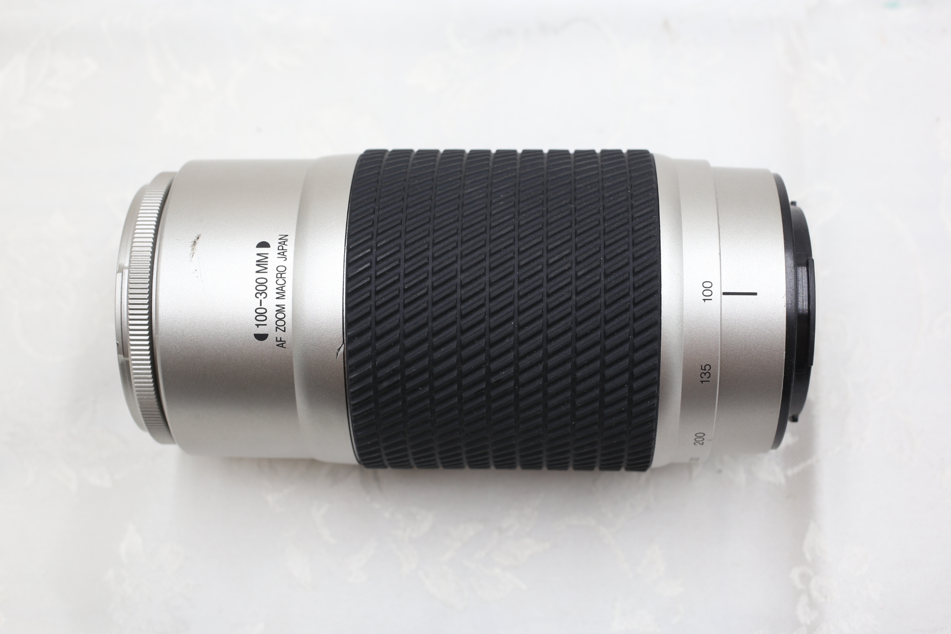 Tulia AF 100-300 5 6-6 7 Auto Changgio lens suitable for beauty Dassoni A mouth