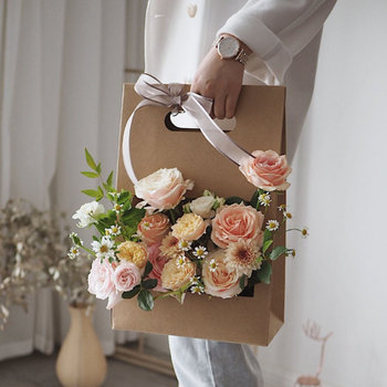 Goddess Day Hand Bag Window Flower Box Kraft Paper Bag Flower Packaging Box Korean Flower Basket Flower Arrangement Box Flower Gift