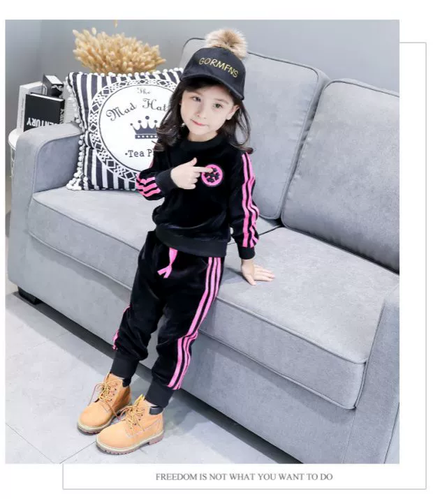 Bộ quần áo trẻ em 6 bé gái mùa thu đông phù hợp với bé gái dày 7 áo len Phiên bản Hàn Quốc 5 trẻ em 4 mùa đông hai mảnh 3 tuổi