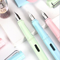 Macaron pens students use boys and girls to practice pens