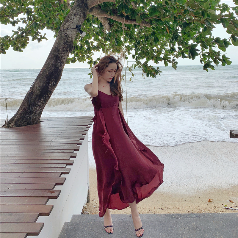 VK旗艦店 韓系露背雙開叉不規則飄逸無袖洋裝