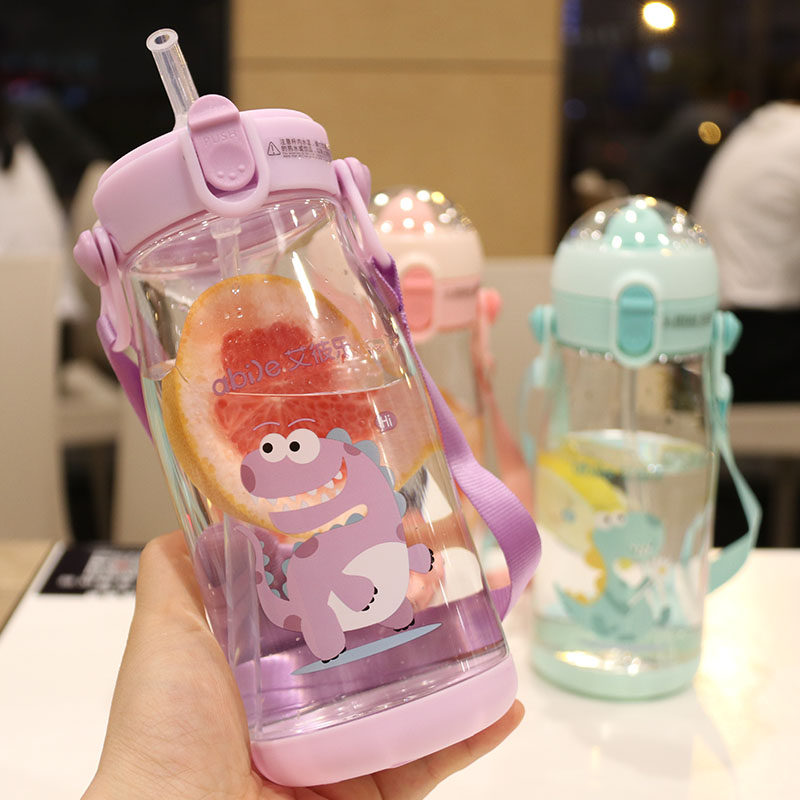 Summer baby bag water cup Straw cup Cute creative out of adult children kindergarten can be obliquely across the kettle summer use