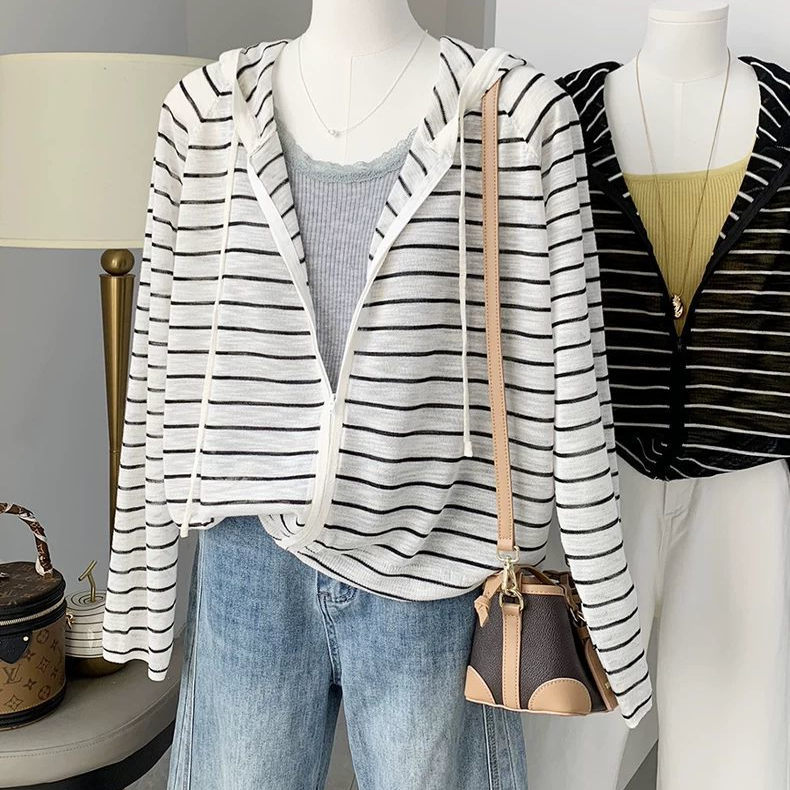 1.0-150kg Plus Size Lazy Style Striped Hooded Sunscreen Shirt for Women, Summer Thin Loose Fit, Unique Versatile Top Jacket