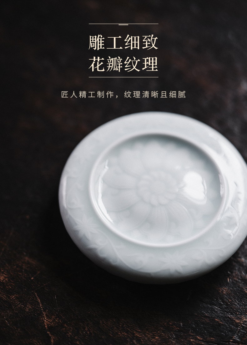 Cloud cover art of jingdezhen hand - carved buy blue glaze glass cover is put value frame play kung fu tea tea accessories