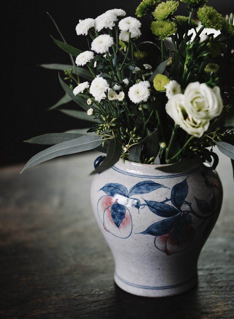 Chinese hand - made small plug-in of blue and white porcelain vase sitting room place jingdezhen checking ceramic creative hydroponic flowers