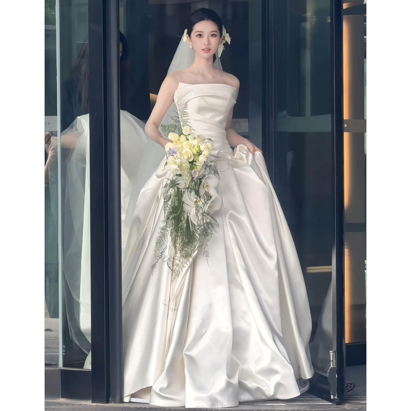 White Strapless Satin Light Wedding Dress 2026 New Style Bride French High-End Texture Petite Reception Dress Simple