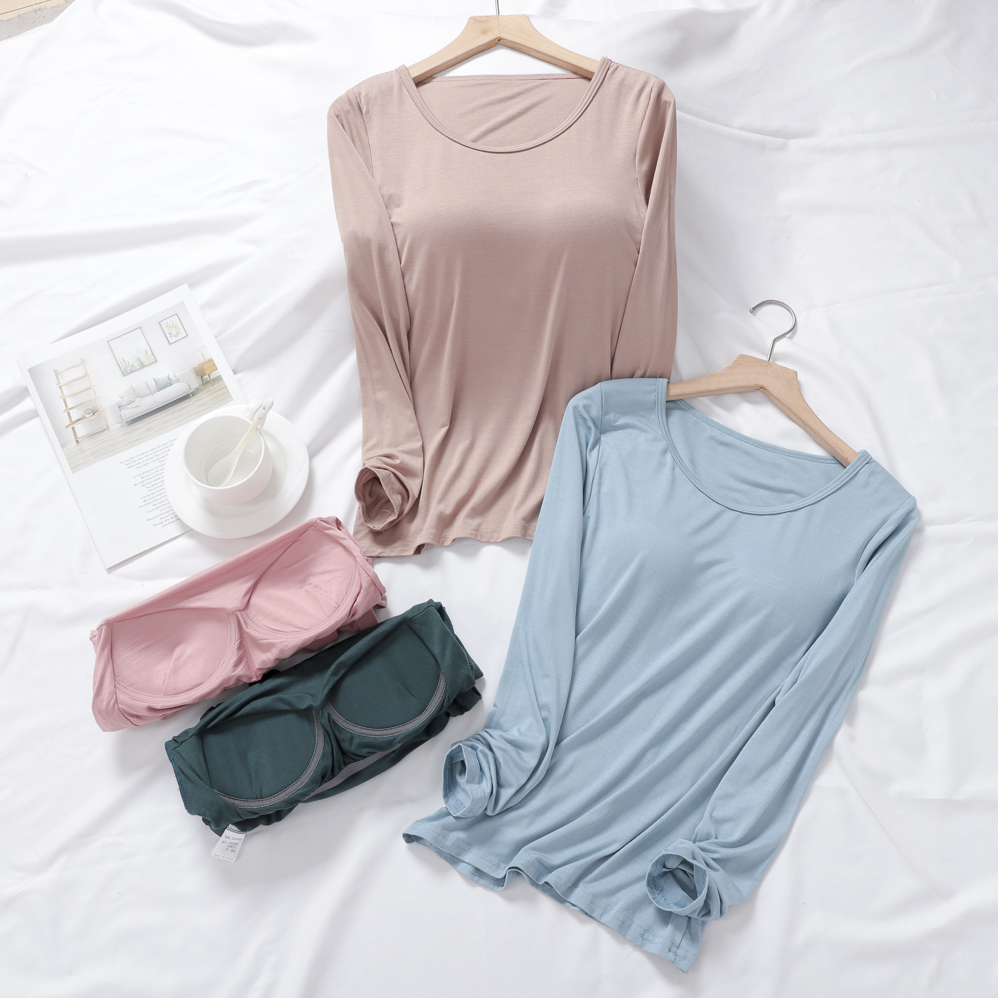 Modal top with chest pads, long sleeves, thin section, large size, round neck autumn clothes, self-cultivation, all-match confinement clothes, T-shirt women