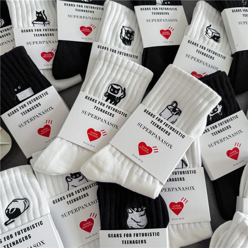 Croatia Socks for Men and Women, West Coast Skateboard ins Trendy Cartoon Cat Street Style Black and White Mid-Calf Sports Socks