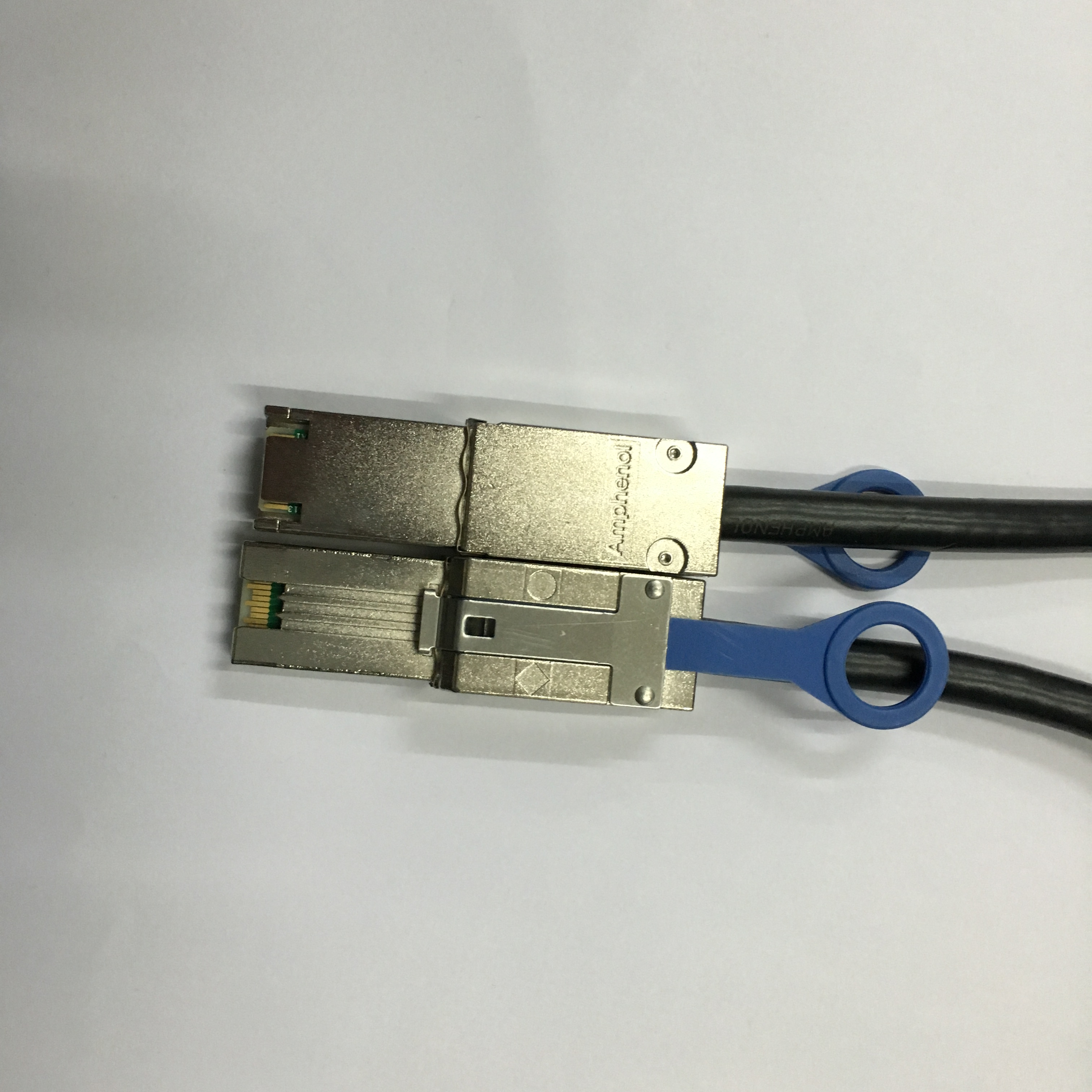 SAS line SFF8088-SFF8088 X4 3M amphenol