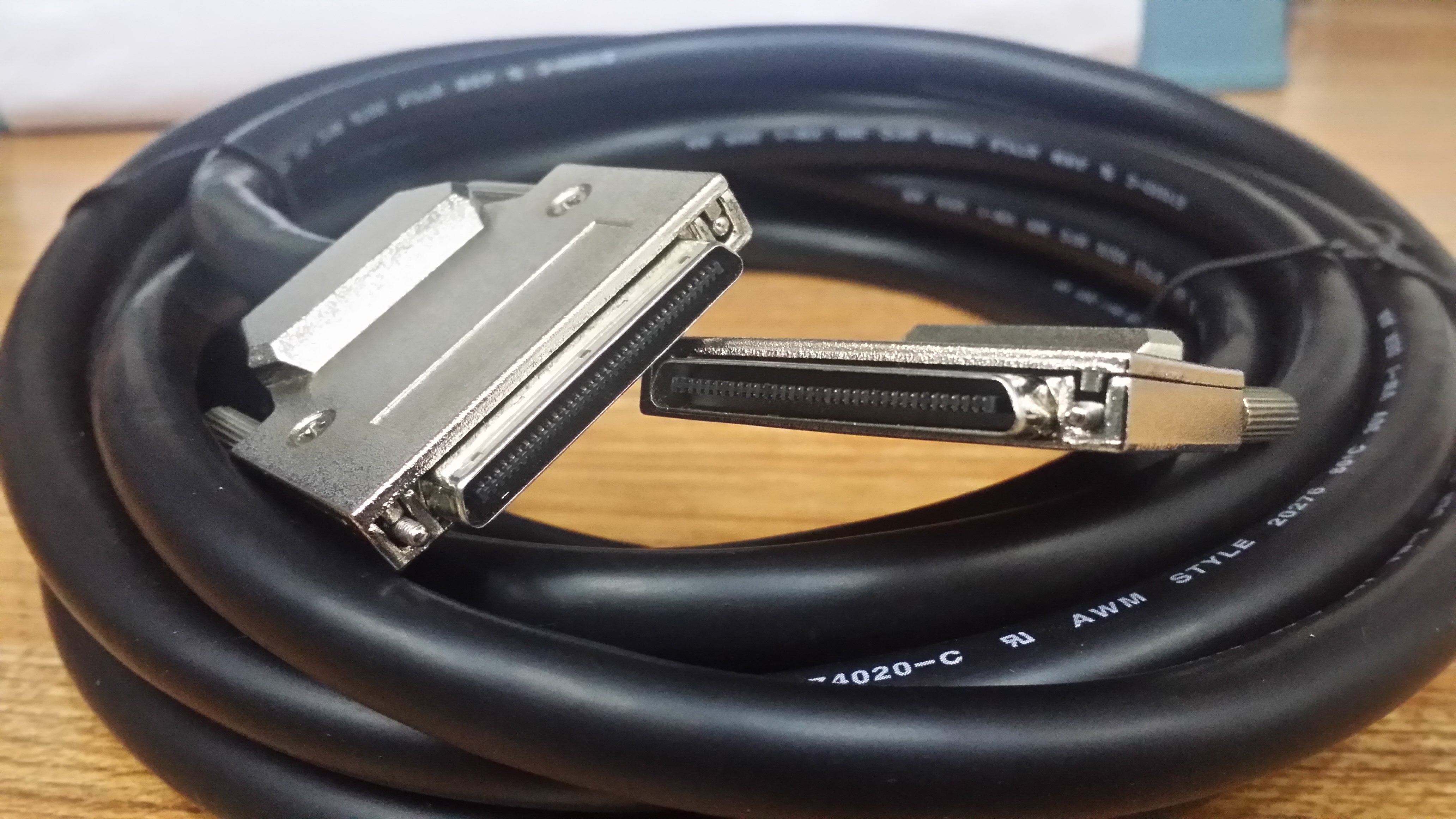 SCSI External cable VHDCI68M VHDCI68M 10 meters