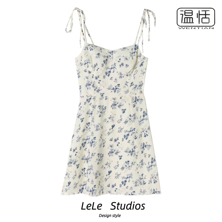 French Romantic Floral Double-Shoulder Tie Strapless Short Dress Suspender Dress Eye-Catching Slim-Fit Dress French Romantic Floral Double-Shoulder Tie Strapless Short Dress Suspender Dress Eye-Catching Slim-Fit Dress