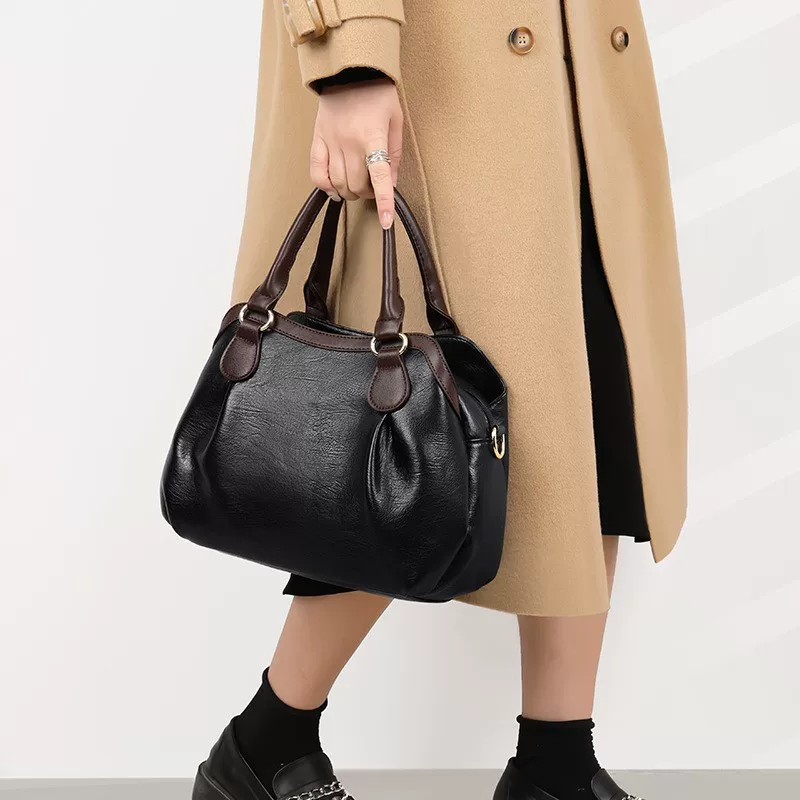 Capacious one-shoulder bag, high-end, genuine leather