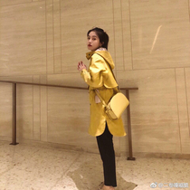 Via Vela) yellow medium-long windbreaker womens 2021 spring and autumn new casual small waist hooded jacket