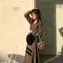 Via Vela spring and autumn new medium-long base shirt loose wool sweater French lazy V-neck dress female